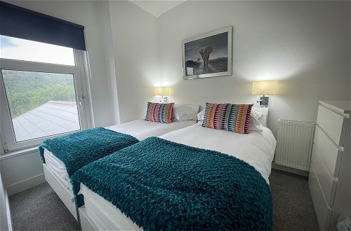 Foto 9 - Captivating House in Aberdare Sleeps 6 Near Brecon
