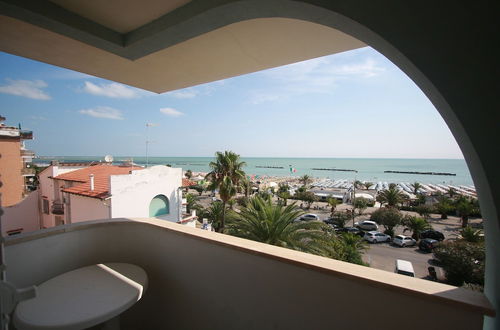 Photo 27 - Apartment 30 Meters From the sea With 6 Beds With Full sea View