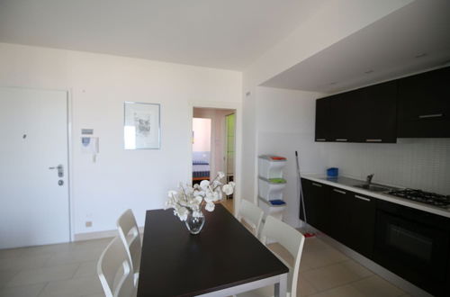 Photo 9 - Apartment 30 Meters From the sea With 6 Beds With Full sea View