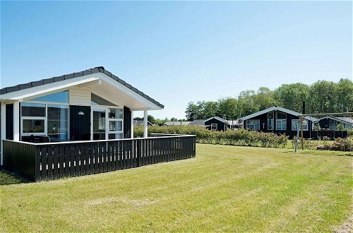 Photo 1 - 6 Person Holiday Home in Juelsminde