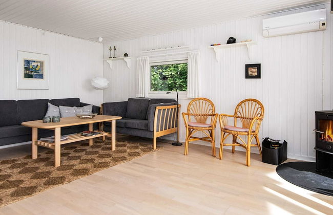 6 Person Holiday Home in Bjert - Photo 11