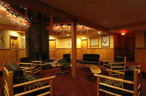 Foto 3 - Rainbow Suites by Whistler Retreats