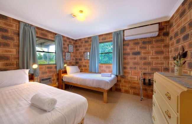 Swan Cove - Photo 3