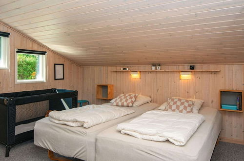 Foto 1 - 6 Person Holiday Home in Tarm