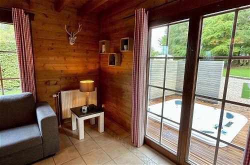 Foto 14 - Charming Chalet in Waimes With Sauna and Jacuzzi