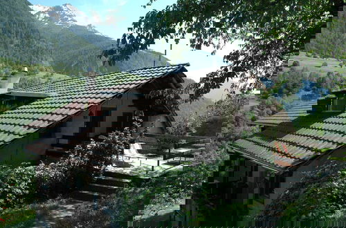 Foto 15 - Charming Chalet Near Trails