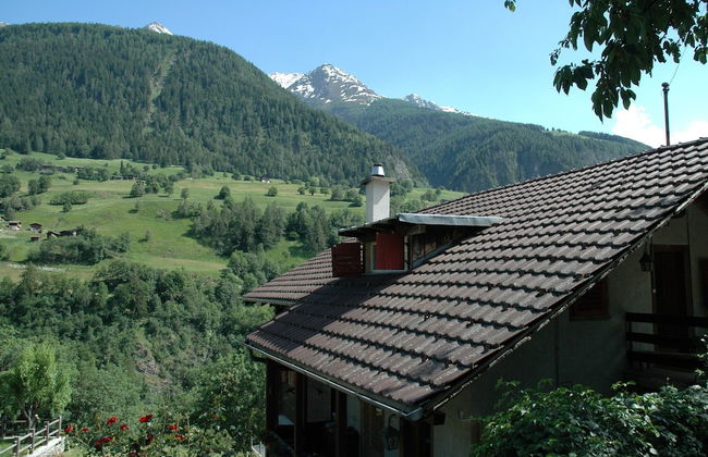 Charming Chalet Near Trails - Foto 16