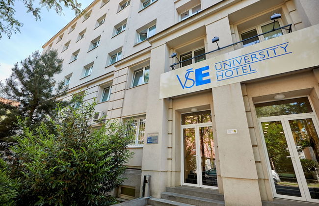 University Hotel - Photo 43