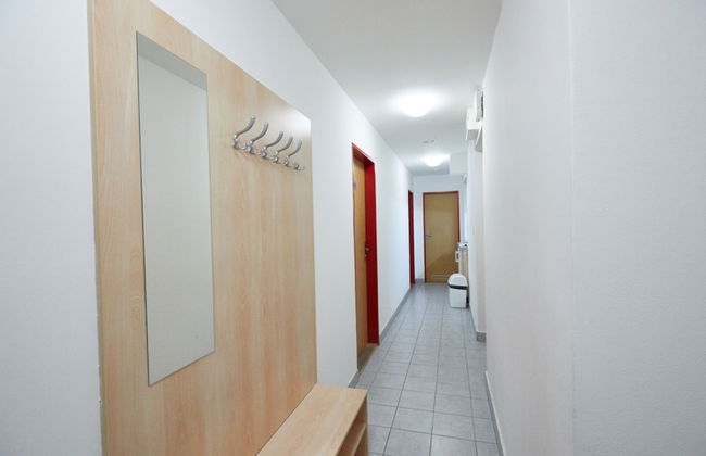 University Hotel - Photo 5