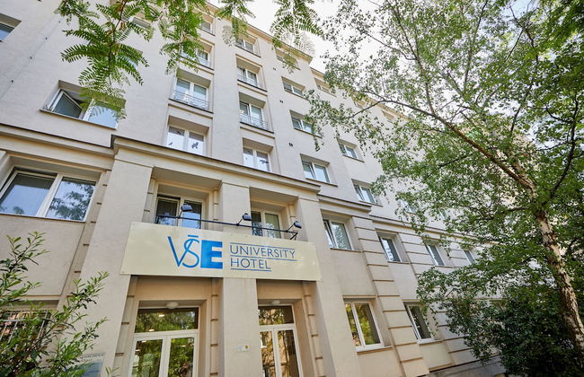 University Hotel - Photo 42