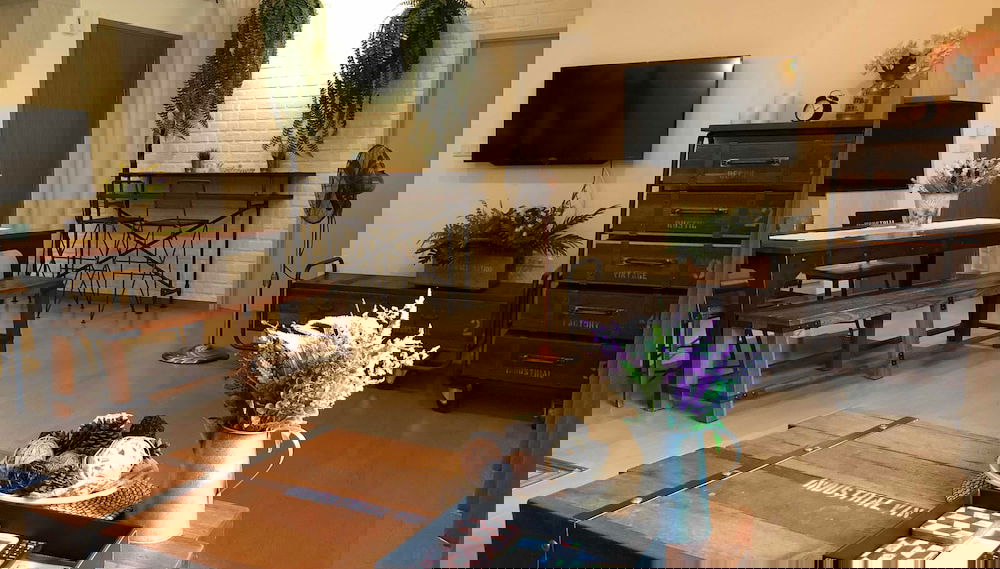 Primary image