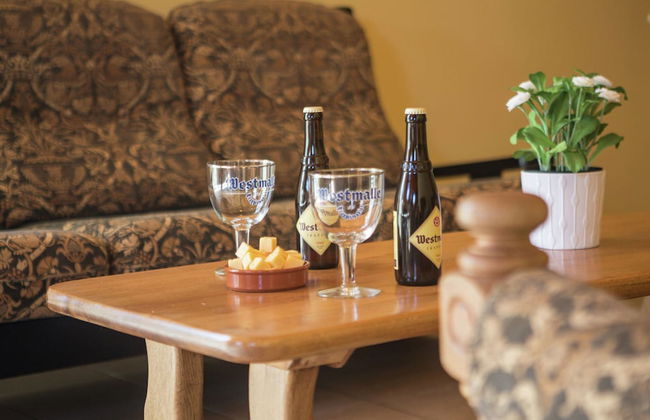 Spacious, Atmospheric Upper Floor of a Farmhouse With Garden - Photo 14