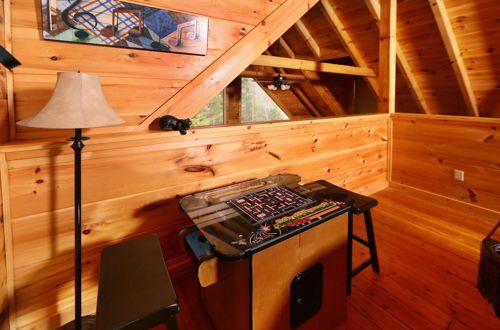 Foto 25 - Smoky Mountain Getaway - Five Bedroom Cabin