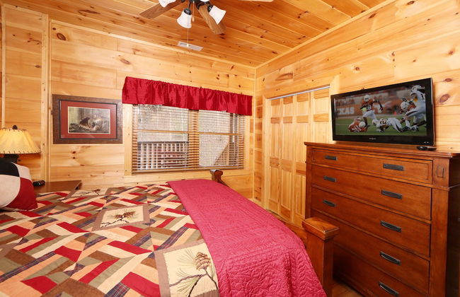 Smoky Mountain Getaway - Five Bedroom Cabin - Foto 2