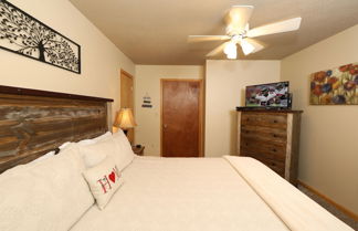 Photo 2 - Divine Escape - Two Bedroom Chalet