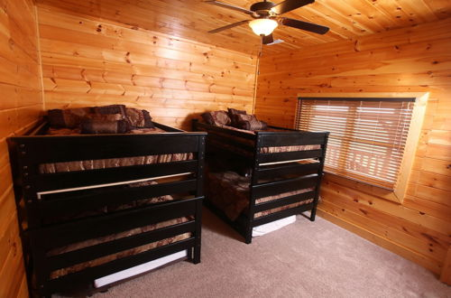 Photo 4 - Serenity Mountain Pool Lodge - Nine Bedroom Cabin