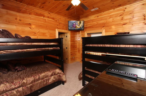 Photo 2 - Serenity Mountain Pool Lodge - Nine Bedroom Cabin