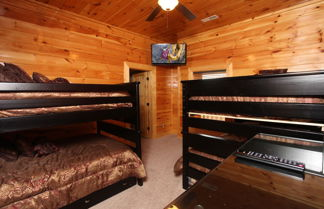 Photo 2 - Serenity Mountain Pool Lodge - Nine Bedroom Cabin