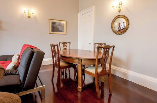 Photo 17 - JOIVY Doune Terrace Apartment: Edinburgh New Town Prime Location