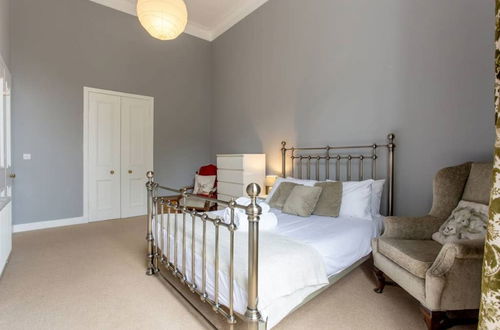 Photo 3 - JOIVY Doune Terrace Apartment: Edinburgh New Town Prime Location