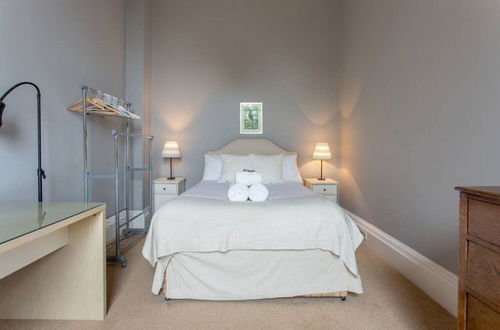 Photo 9 - JOIVY Doune Terrace Apartment: Edinburgh New Town Prime Location