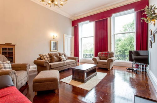 Photo 17 - JOIVY Doune Terrace Apartment: Edinburgh New Town Prime Location