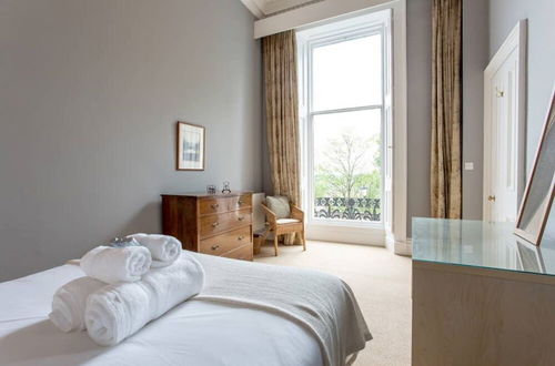 Photo 5 - Doune Terrace Apartment: Edinburgh New Town Prime Location