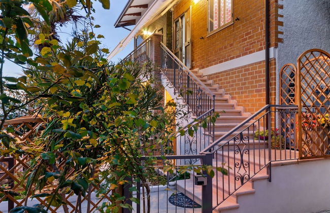 Belvilla by OYO Pleasant Apartment With Courtyard - Photo 25