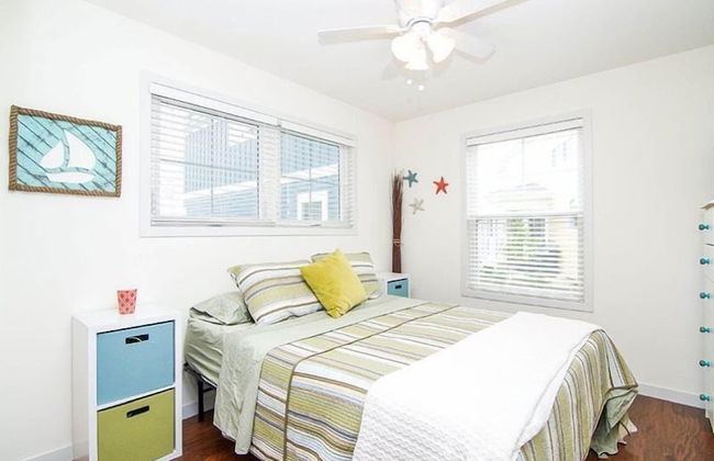 Captain`s Quarters - 179 Leeward Way, Cottage #6 - Photo 3