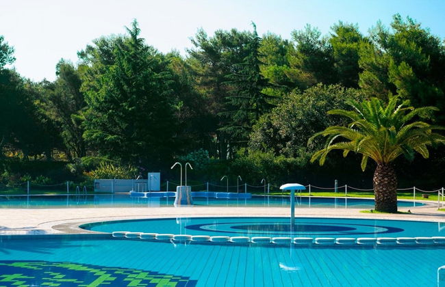 Chalet w/ Terrace & Pool - Foto 8