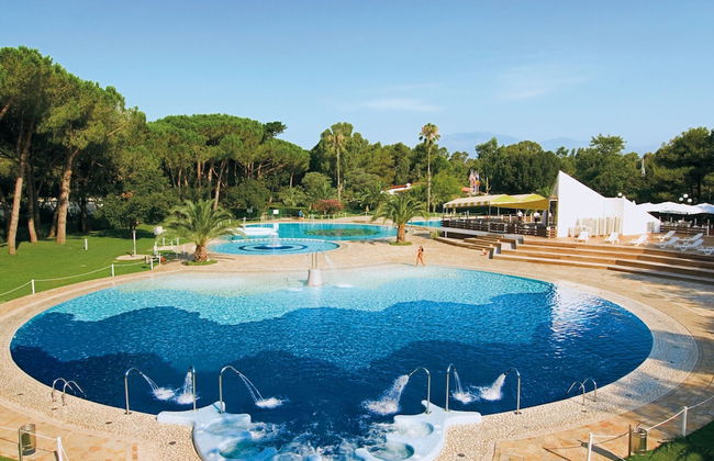 Chalet w/ Terrace & Pool - Foto 7