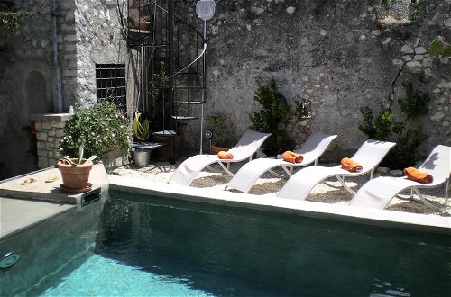Photo 5 - Sermoneta Historic Stone Village House With Pool in a Medieval Hill Town Close to Rome and Naples