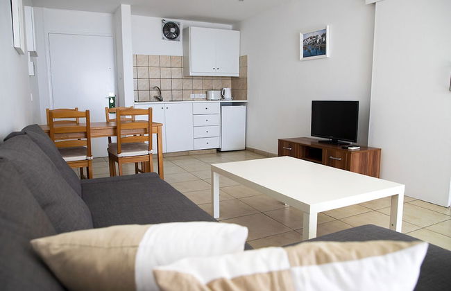 Sun Hall Beach Hotel Apts. - Foto 17
