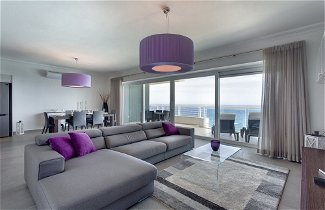 Foto 3 - Pure Luxury Apartment With Pool