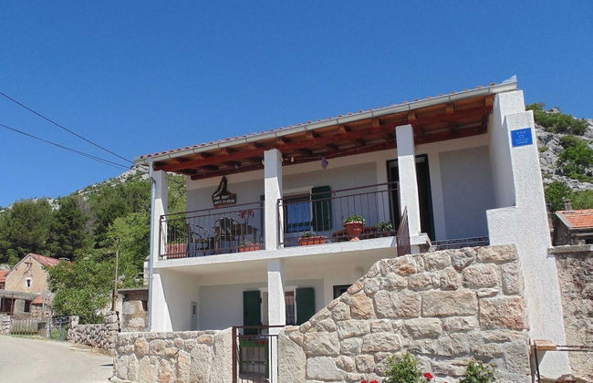 Holiday Home in Starigrad With Garden - Foto 1