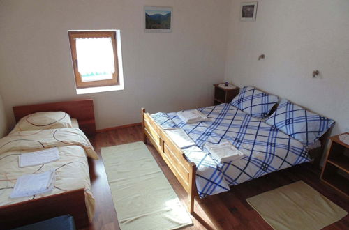 Photo 6 - Snug Holiday Home in Starigrad With Private Garden