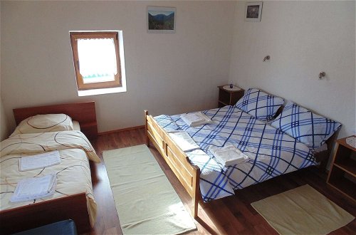 Foto 6 - Snug Holiday Home in Starigrad With Private Garden