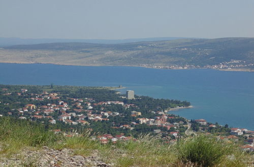 Photo 26 - Snug Holiday Home in Starigrad With Private Garden