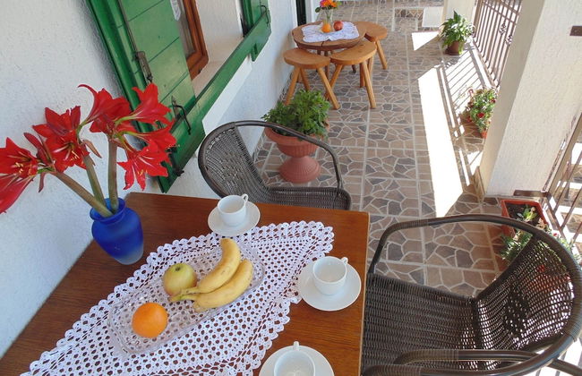 Holiday Home in Starigrad With Garden - Foto 10