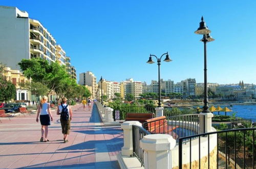 Photo 17 - Valletta and Harbour Views Apartment in Central Sliema