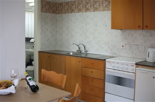 Foto 16 - Chrielka Hotel Apartments