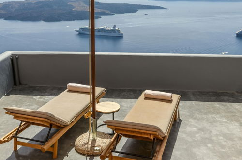 Photo 10 - Villa Dusk in Fira Santorini