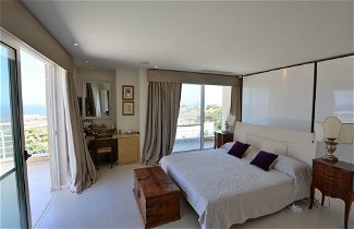 Foto 3 - Super 3 Bedroom Villa With Amazing Ocean Views