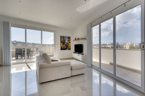 Foto 8 - Luxury 2 Bedroom Penthouse in St Julians