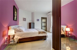 Photo 3 - Luxury 2 Bedroom Penthouse in St Julians