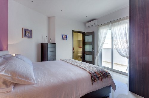 Foto 5 - Luxury 2 Bedroom Penthouse in St Julians