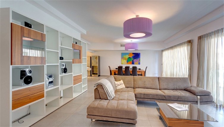 Foto 1 - Seaview Apartment In Fort Cambridge, Sliema