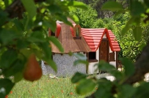 Foto 8 - Immaculate 2-bed Cottage Near Krka Waterfalls