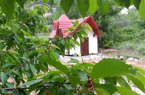 Foto 7 - Immaculate 2-bed Cottage Near Krka Waterfalls