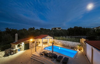 Photo 1 - Beautiful Holiday Home in Mali Iz With Pool